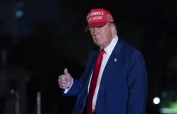 Chiến lược thuế của ông Trump có thể 'lợi bất cập hại'