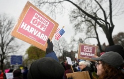 Tương lai mờ mịt của Harvard khi đối đầu chính quyền Trump