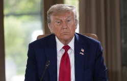 Ông Trump: 'Chúng tôi đã kiểm soát hoàn toàn không phận Iran'
