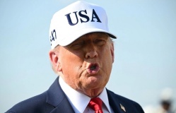 Ông Trump 'không hài lòng' về cuộc điện đàm với ông Putin
