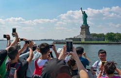 MỸ CÓ THỂ YÊU CẦU DU KHÁCH PHẢI NỘP TIỀN ĐẶT CỌC ĐẾN $15,000 KHI XIN VISA DU LỊCH