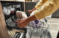 Vì sao người Mỹ từ bỏ máy rửa bát?
