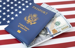 MỸ CÓ THỂ YÊU CẦU DU KHÁCH PHẢI NỘP TIỀN ĐẶT CỌC ĐẾN $15,000 KHI XIN VISA DU LỊCH