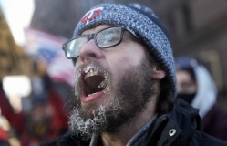 Người Mỹ tuần hành giữa giá rét -29 độ C để phản đối ICE