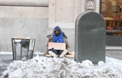 Người vô gia cư New York 'thà chịu rét còn hơn vào khu tạm trú'