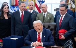 Ông Trump: Nước Mỹ đã bước vào 'nền kinh tế Trump'