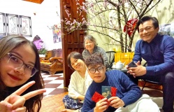 Tết nhắc nhở người trẻ 'trước khi bước ra thế giới rộng lớn, hãy học cách quay về'