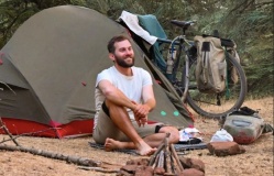 Kỹ sư bỏ việc, đạp xe 55.000 km quanh thế giới