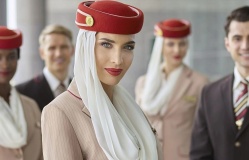 Vì sao hàng không ít tiếp viên nam?