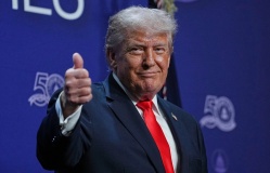 Ông Trump: Nghỉ hưu ở Mỹ với 465.000 USD là 'giàu có'