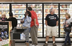 Nhiều người Mỹ thắt chặt chi tiêu vì lạm phát