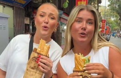 'Stand banh mi' tạo cơn sốt bánh mì vỉa hè Việt Nam