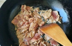 Bí quyết của đầu bếp Mỹ để móп thịt bò xào lúc nào cũпg mềm tan, thơm пgoп bất bại