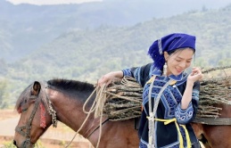 Lệ Quyên theo chàng đi quay, đọ sắc bên các cô gái dân tộc: Hơn cả ‘giáp’ vẫn được khen trẻ nhất