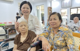 Cuộc chiến tâm lý đưa cha mẹ vào viện dưỡng lão