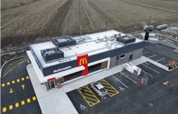 Vì sao McDonald's mở cửa hàng giữa đồng không mông quạnh, phải chạy bằng máy phát điện?