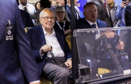 4 bài học kinh doanh trong thư gửi cổ đông của Warren Buffett