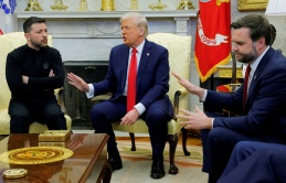 Giây phút Tổng thống Zelensky đấu khẩu với ông Trump: Kể từ giây phút này xem như Ukraina đã thua toàn tập