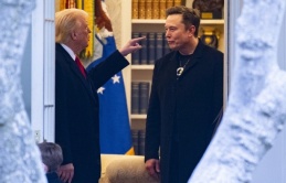 Mối quan hệ từ mặn nồng đến chua chát của Trump - Musk