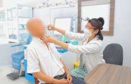 Việt kiều Mỹ bị cơn đau đầu hành hạ cả năm, về nước chữa cải thiện sau vài ngày