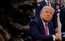 Ông Trump ký sắc lệnh miễn thuế cho một số hàng hóa