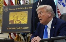 Ông Trump lập chương trình 'thẻ vàng định cư' một triệu USD