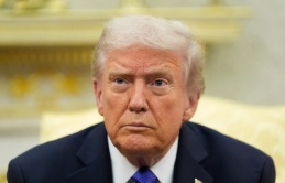 Cuộc điện đàm khiến ông Trump đổi ý về lệnh trừng phạt Nga Cuộc điện đàm khiến ông Trump đổi ý về lệnh trừng phạt Nga