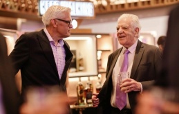 Hành trình 36 năm thành người Việt của doanh nhân Anh Hành trình 36 năm thành người Việt của doanh nhân Anh