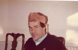 Vị khách vô gia cư ở lại 45 năm sau đêm Giáng sinh