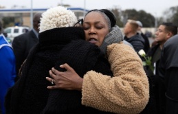 Nỗi kinh hoàng trong vụ xả súng tiệc sinh nhật trẻ em ở California