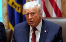 Ông Trump: 'Châu Âu suy tàn, yếu đuối' Ông Trump: 'Châu Âu suy tàn, yếu đuối'