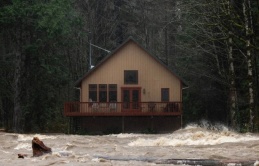 Hàng trăm nghìn người Mỹ sơ tán vì nguy cơ lũ lụt lịch sử Hàng trăm nghìn người Mỹ sơ tán vì nguy cơ lũ lụt lịch sử