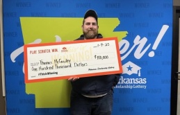 Trúng số 100.000 USD nhờ 'linh cảm'