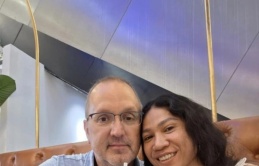 Chuyện tình 'thần tốc' của chàng rể Mỹ và cô gái Việt