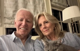Ông Biden đăng ảnh sau khi mắc ung thư ác tính