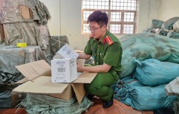 Nóng: Triệt phá đường dây buôn bán dầu gội, kem đánh răng giả quy mô lớn ở Nghệ An