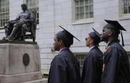Harvard nói lệnh cấm cấp visa của ông Trump 'bất hợp pháp'