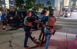 Cảnh sát Los Angeles bắt hàng loạt người vi phạm lệnh giới nghiêm