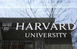 Chính phủ Mỹ dọa cắt toàn bộ kinh phí cho Harvard
