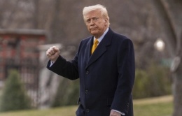 Ông Trump 'ra giá' nửa tỷ USD trong cuộc đấu với Harvard