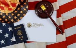 USCIS MỞ RỘNG VIỆC KIỂM TRA “CHỦ NGHĨA CHỐNG MỸ” TRONG CÁC ĐƠN XIN NHẬP CƯ