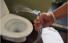 Những rủi ro khi dùng vòi xịt vệ sinh