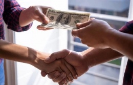 5 quy tắc tiền bạc để giữ tình bạn