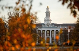 Cúp tiết, lười học nhưng vẫn được điểm A ở Harvard