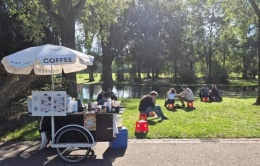 Chàng trai Croatia mang cà phê vỉa hè Việt Nam đến châu Âu Chàng trai Croatia mang cà phê vỉa hè Việt Nam đến châu Âu