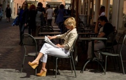 Những cô gái từ bỏ 'nữ cường' để sống như ốc sên