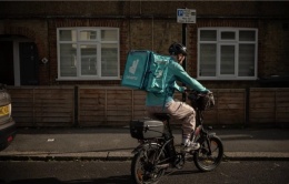 Thạc sĩ, kỹ sư làm shipper 'nô lệ' tại Anh Thạc sĩ, kỹ sư làm shipper 'nô lệ' tại Anh