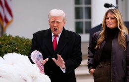 Ông Trump xá tội cho gà tây