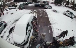 Đặc vụ ICE bị cáo buộc xông vào nhà bắt người nhập cư