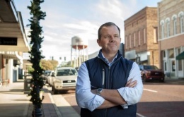 Ông chủ Mỹ dành 240 triệu USD để thưởng nhân viên trung thành